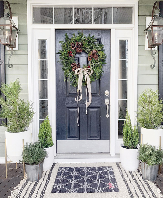 The Coastal Oak | Holiday Decor for Front Porch